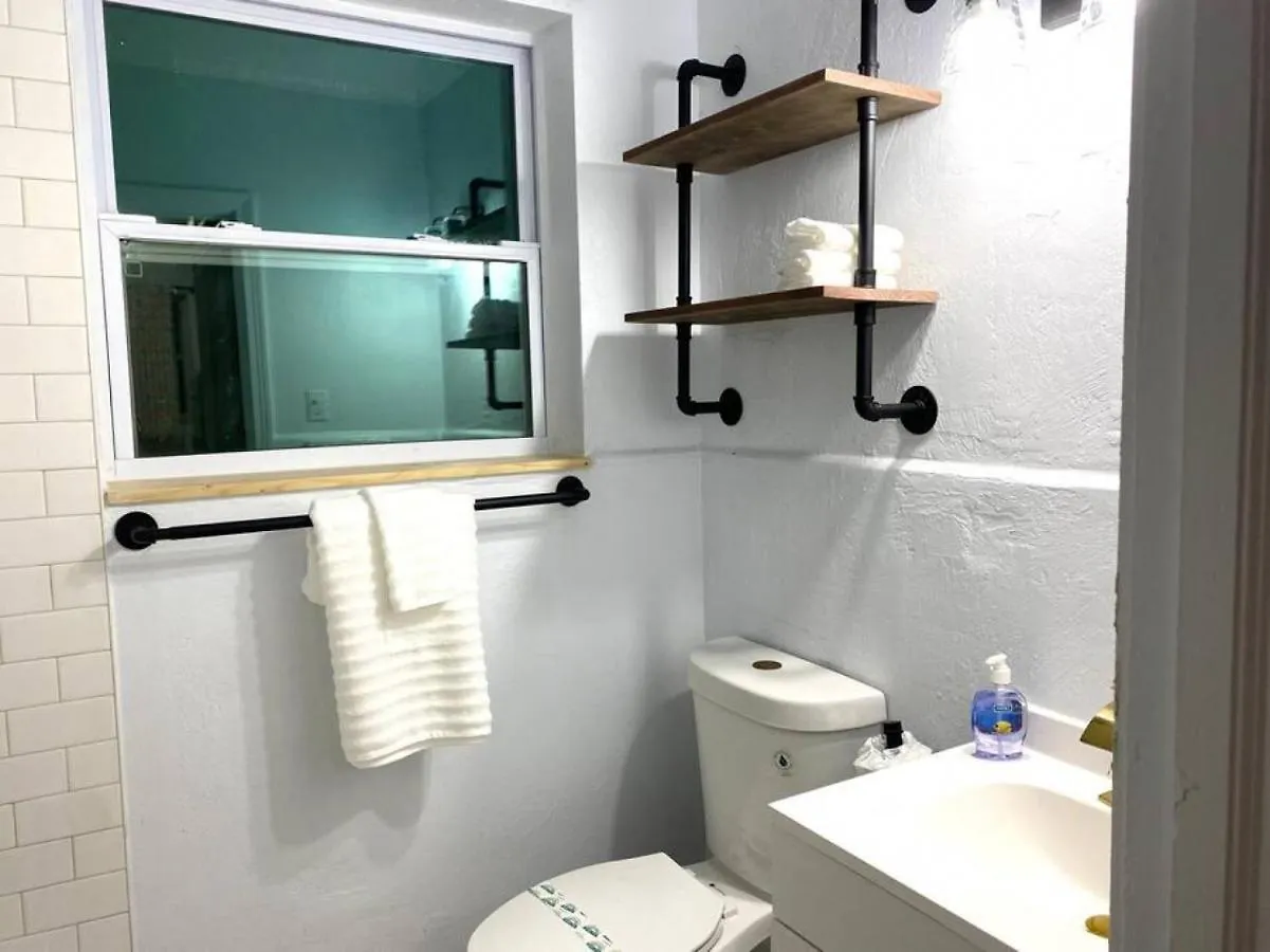Apartamento Pineapple Shores Retro Inn 4 Daytona Beach Estados Unidos da América